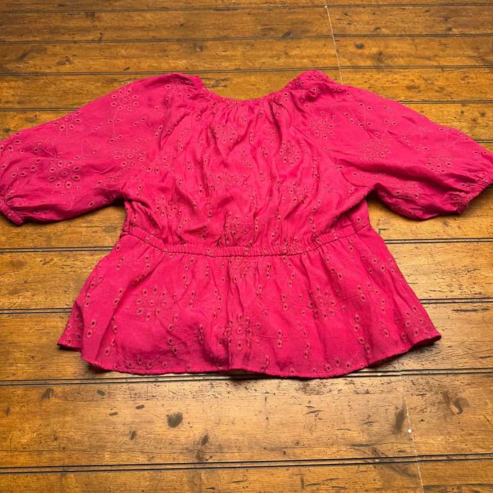 SOFIA JEANS BY SOFIA VERGARA Pink Eyelet Peplum Top Women's Size L Puff Sleeve - Picture 5 of 5